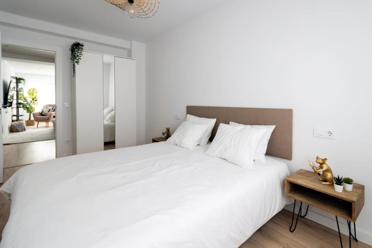 Lujoso Apartamento Entre 2 Playas Con Garaje, Wifi Gijon Exterior photo