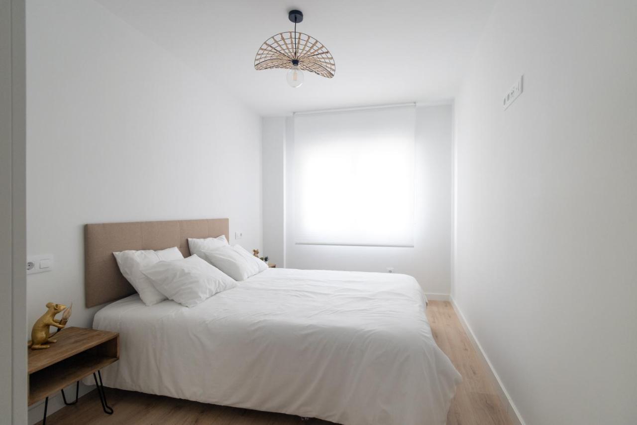 Lujoso Apartamento Entre 2 Playas Con Garaje, Wifi Gijon Exterior photo